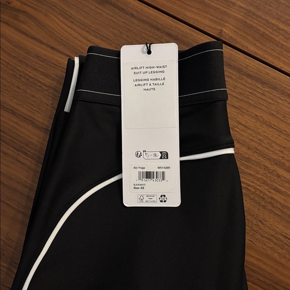 NWT Alo Yoga Airlift High Waist Suit Up Bra + Legging Set - Picture 6 of 6